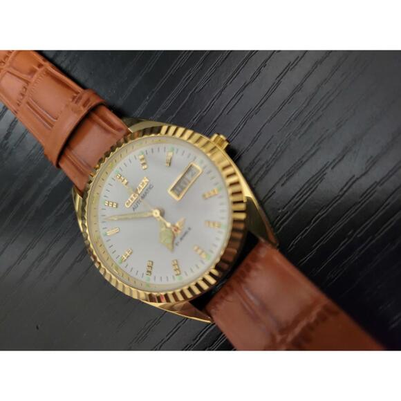 🔥RARE Pristine Vintage Citizen Eagle 7 Men's Automatic Leather Watch - Picture 1 of 5